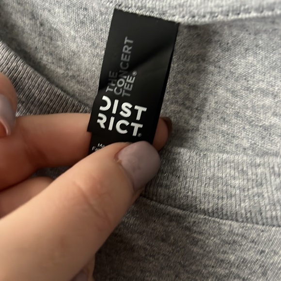 BRAND NEW - RAIDERS / COORS LIGHT GREY TEE - Picture 3 of 5